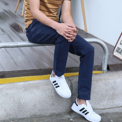 Αντρικά παντελόνια σε διάφορα χρώματα κατάλληλα για  τη καθημερινή ζωή