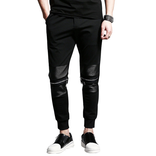 Trening pentru bărbați sport-casual de culoare neagră cu elemente din piele ecologică și elemente metalice