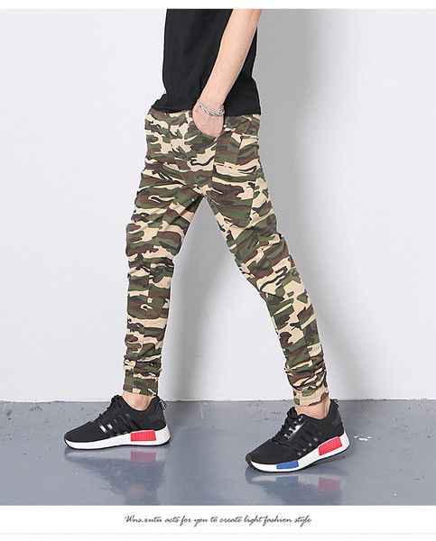 Costum casual pentru bărbați cu model de camuflaj