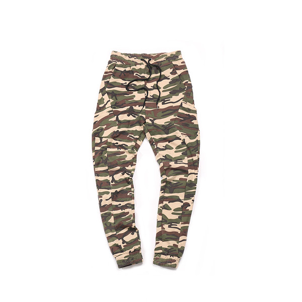 Costum casual pentru bărbați cu model de camuflaj