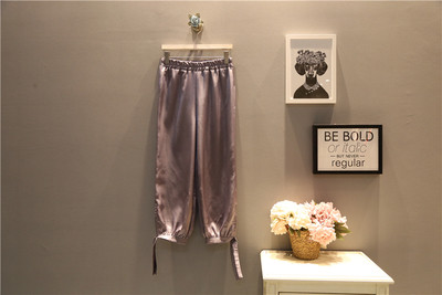 Pantaloni de dama la moda marimea MAXI in mai multe culori, potriviti pentru utilizarea de zi cu zi