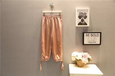 Pantaloni de dama la moda marimea MAXI in mai multe culori, potriviti pentru utilizarea de zi cu zi