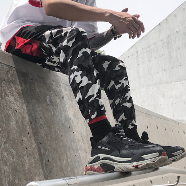 Ανδρική αθλητική φόρμα  με στοιχεία καμουφλάζ