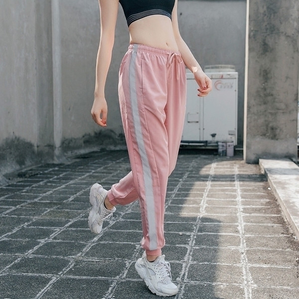 Дамски анцуг широк модел със страничен кант