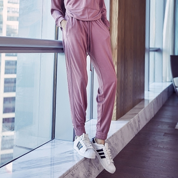 Γυναικεία φόρμα  σε διάφορα χρώματα με ελαστική μέση