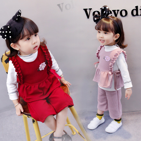 Κομψό παιδικό σετ τριών μερών σε τρία χρώματα