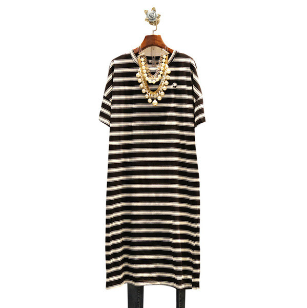 Rochie lungă de damă în dungi Mărimea MAXI cu mâneci 3/4, potrivită pentru utilizarea de zi cu zi