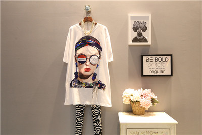 Tunica larga de dama marimea MAXI cu imprimeu, in alb si negru