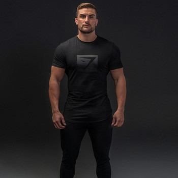 Ανδρικό αθλητικό μπλουζάκι σε μαύρο χρώμα με εκτύπωση