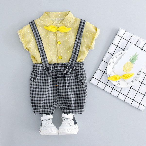 Set bebelusi pentru baieti in doua parti - camasa cu maneci scurte si pantaloni cu bretele in doua culori