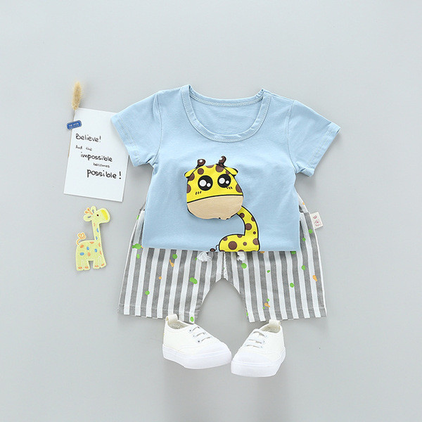 Παιδικό σετ από δύο μέρη για αγόρια -  T-shirt και σορτς  σε δύο χρώματα