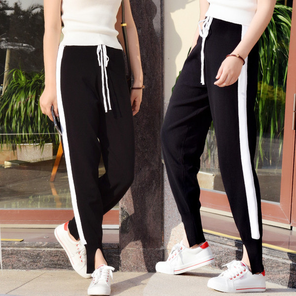 Дамски спортен анцуг в два цвята 