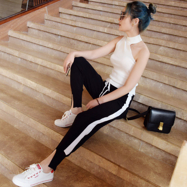 Дамски спортен анцуг в два цвята 