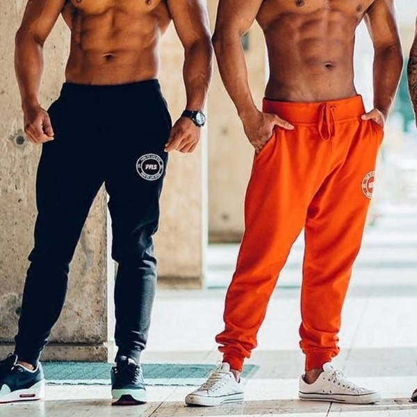 Ανδρική φόρμα σε τρία χρώματα με εκτύπωση