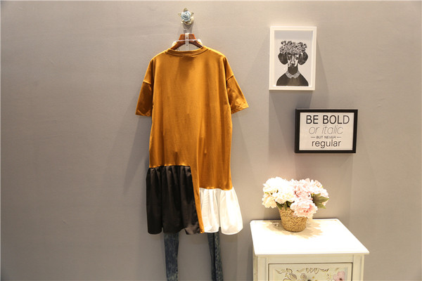 Κομψό γυναικείο μπλουζοφόρεμα  μεγέθους MAXI - ενδιαφέρον μοντέλο με εφαρμογή