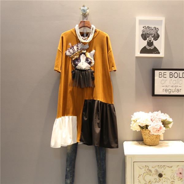 Κομψό γυναικείο μπλουζοφόρεμα  μεγέθους MAXI - ενδιαφέρον μοντέλο με εφαρμογή