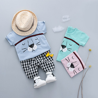 Бебешки комплект за момчета включващ тениска с къс ръкав и къс панталон на каре в три цвята