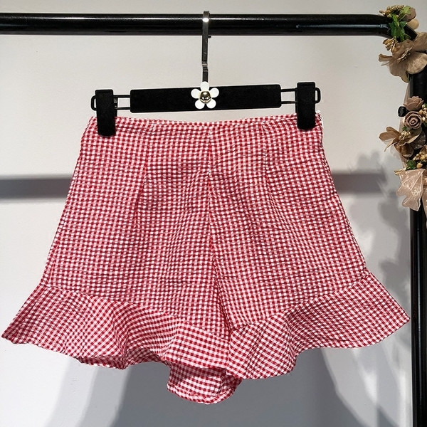 Pantaloni scurți eleganti de damă în carouri, cu talie înaltă