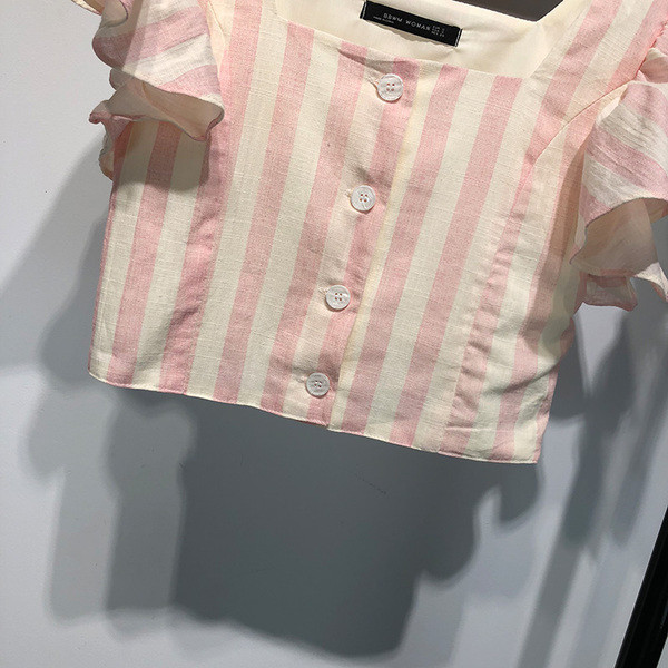 Rövid csíkos női póló vágott rövid ujjal