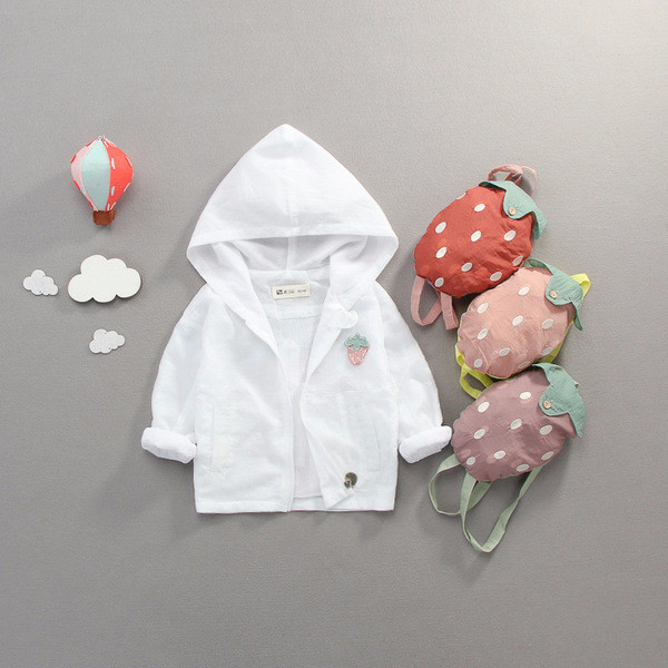 Geaca pentru bebelusi cu gluga si aplicatie in roz si alb