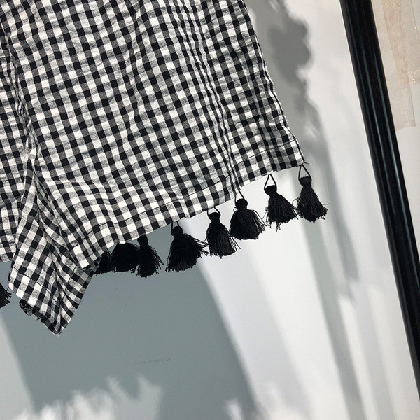 Fusta dama de vara cu ciucuri in carouri