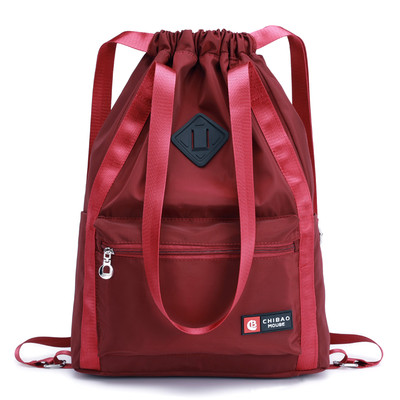 Γυναικείο σακίδιο σε διάφορα χρώματα με ιμάντες ώμου και διπλές λαβές