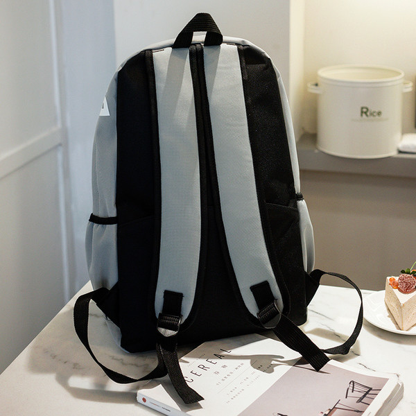 Γυναικείο σακίδιο σε διάφορα χρώματα με επιγραφή