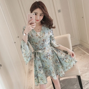 Γυναικείο φόρεμα με φαρδύ μανίκι με φυτικά μοτίβα σε διάφορα χρώματα