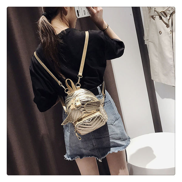 Γυναικείο σύγχρονο σακίδιο με 3D στοιχεία σε διάφορα χρώματα