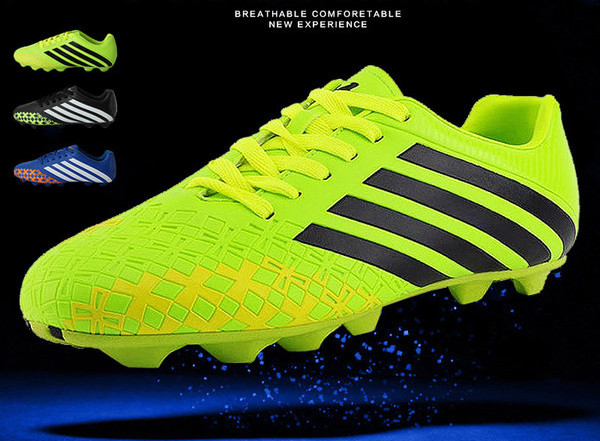 Nasturi de fotbal masculin in trei culori