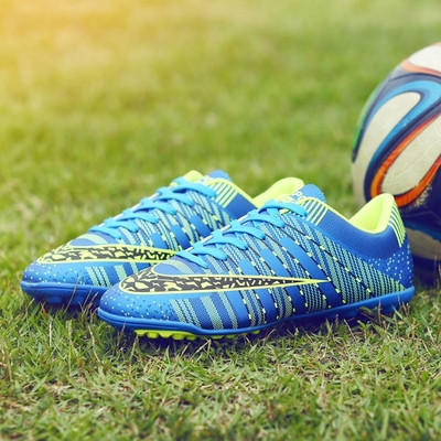 Υποδήματα ποδοσφαίρου σε διάφορα χρώματα με εκτύπωση