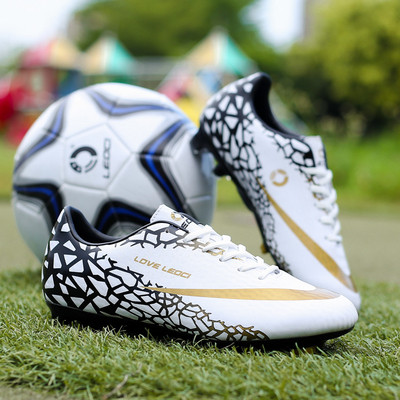 Ποδόσφαιρο καλοκαιρινά παπούτσια σε διάφορα χρώματα με εκτύπωση