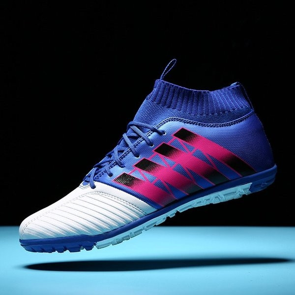 Ανδρικά παπούτσια ποδοσφαίρου σε τρία χρώματα