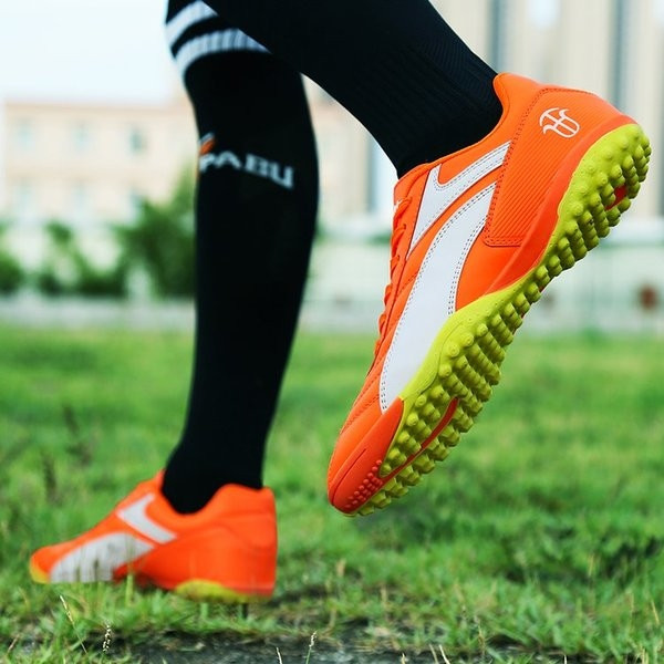 Ανδρικά παπούτσια  ποδοσφαίρου αναπνεύσιμα σε διάφορα χρώματα