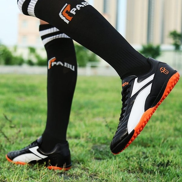 Ανδρικά παπούτσια  ποδοσφαίρου αναπνεύσιμα σε διάφορα χρώματα