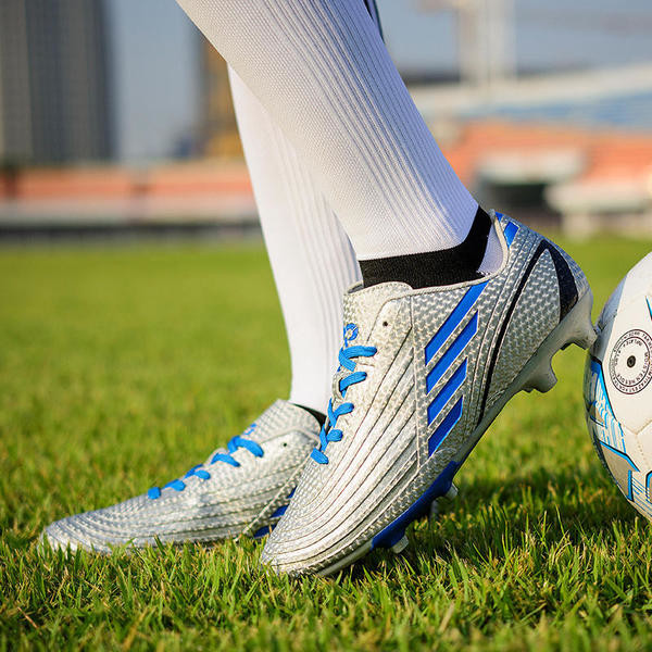 Ανδρικά παπούτσια  ποδοσφαίρου αναπνεύσιμα σε τρία χρώματα