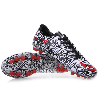 Παπούτσια χρώματος ποδοσφαίρου με εκτύπωση σε δύο σχέδια