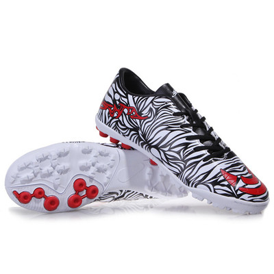 Παπούτσια χρώματος ποδοσφαίρου με εκτύπωση σε δύο σχέδια