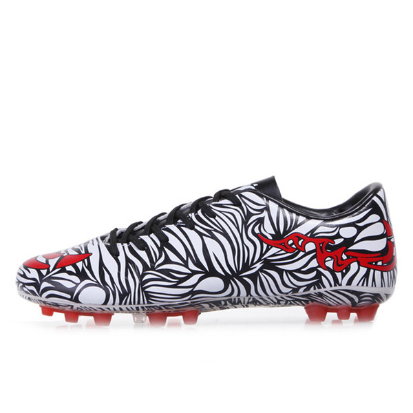 Παπούτσια χρώματος ποδοσφαίρου με εκτύπωση σε δύο σχέδια