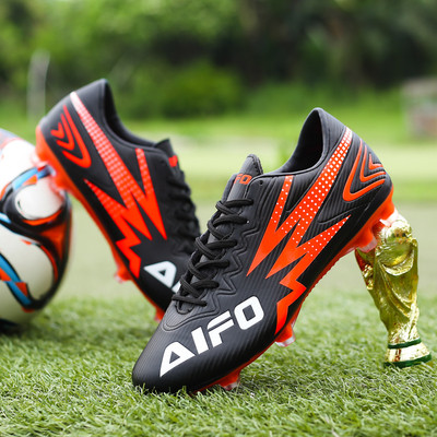 Ανδρικά παπούτσια  ποδοσφαίρου αναπνεύσιμα από οικολογικό δέρμα σε δύο μοντέλα