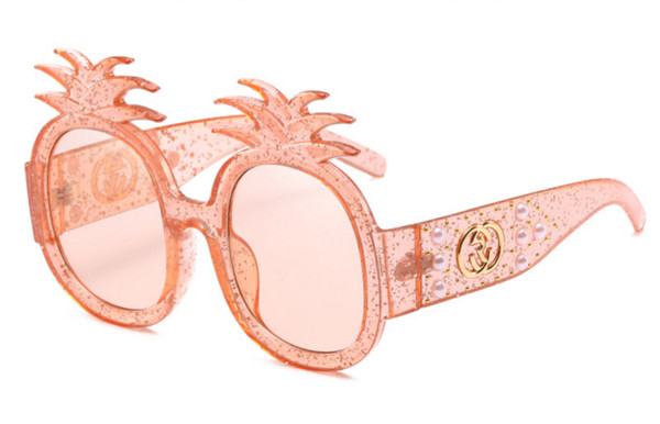 Μοντέρνα γυναικεία γυαλιάς με διακόσμηση και φαρδιά πλαίσια σε διάφορα χρώματα