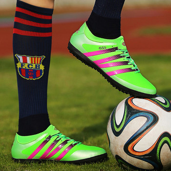 Модерни футболни бутонки и стоножки в три цвята