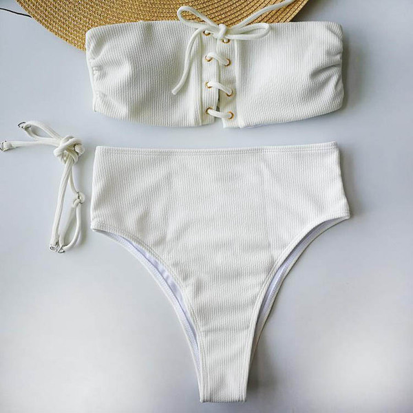 Costum de baie elegant pentru femei din două piese alb - bikini cu talie înaltă și bustieră cu cravate