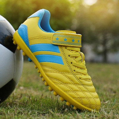 Παιδικά ποδοσφαιράκια  παπούτσια σε τρία χρώματα