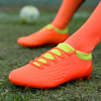 Ανδρικά παπούτσια  ποδοσφαίρου σε διαφορετικά χρώματα