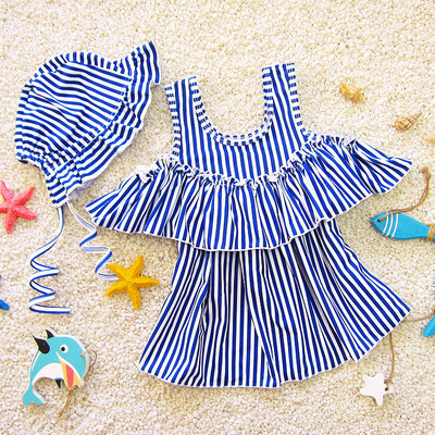 Παιδικό ολόσωμο μαγιό με  λουρίδες  και με κορδέλα και αξεσουάρ