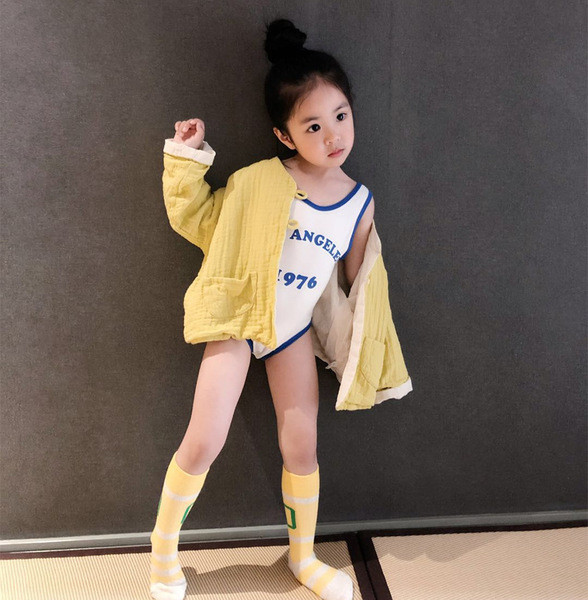 Modern gyerek teljes fürdőruha - unisex, felirattal