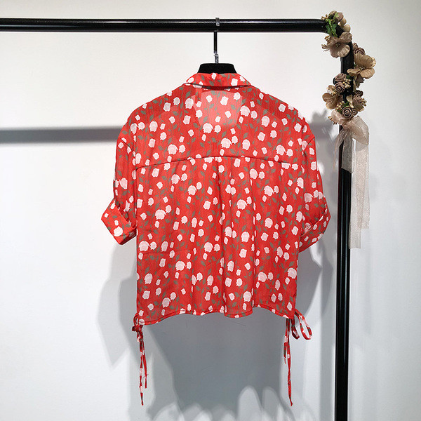 Cămașă de vară de damă cu motiv floral cu mâneci 3/4