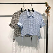 Cămașă scurtă în carouri de damă în negru și albastru și mâneci 3/4