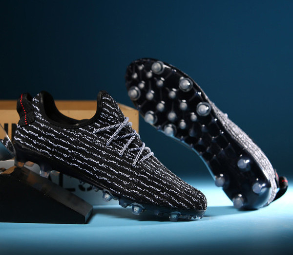 Nasturi de fotbal pentru bărbați în diferite culori